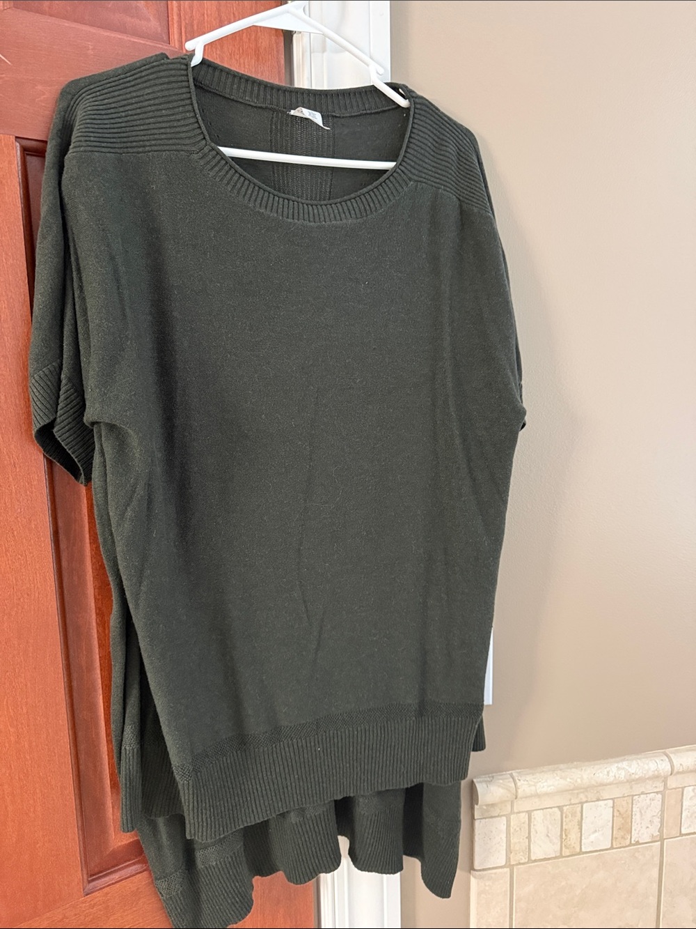 lululemon athletica Olive Crew Neck Short-Sleeve Sweater